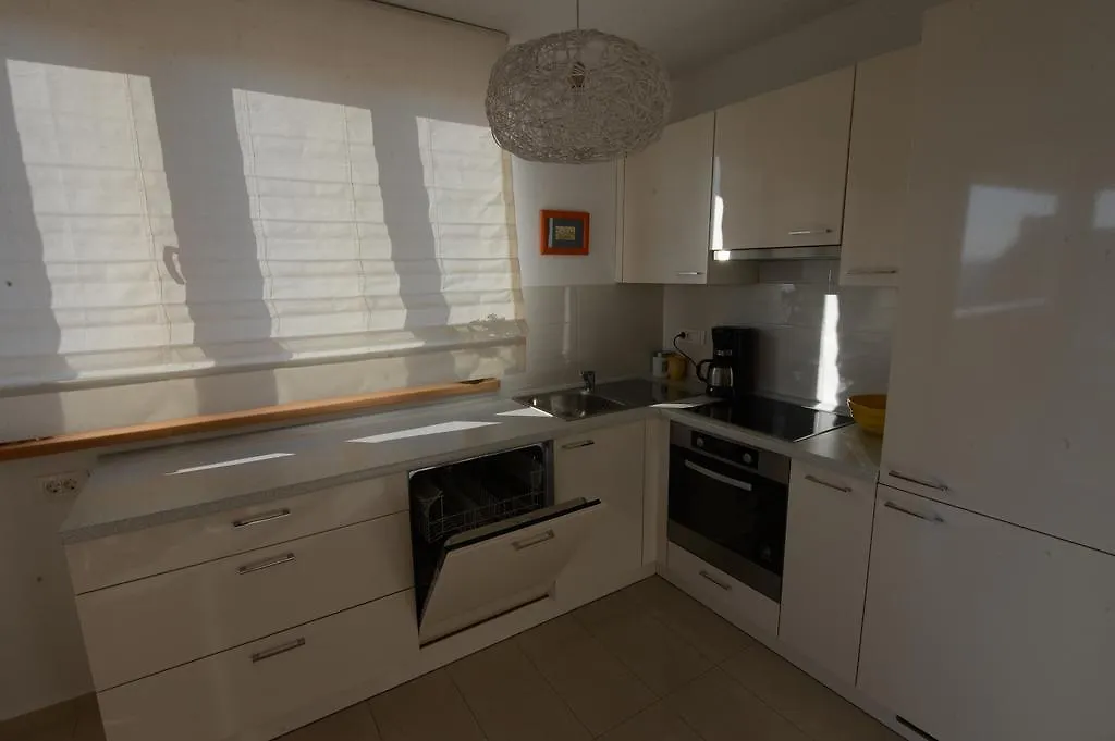 Apartment Mara Petrcane Croatia